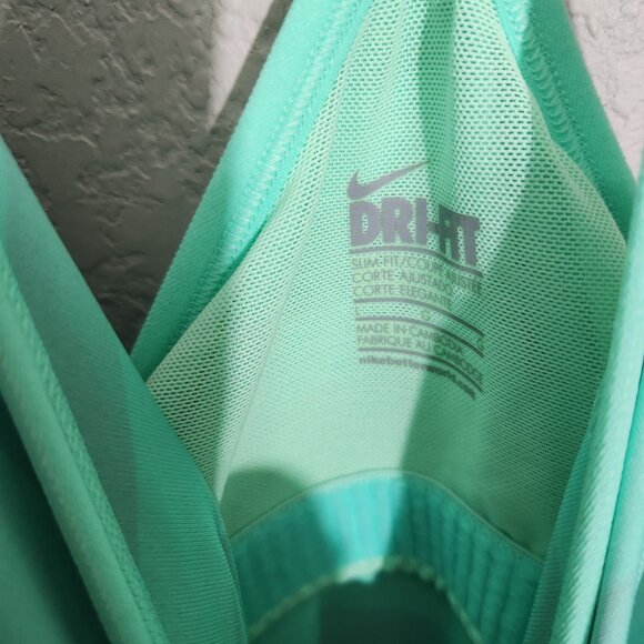 Nike Womens Tank Top Dri-Fit Striped With Shelf Bra Training Large Mint Green - Picture 3 of 14